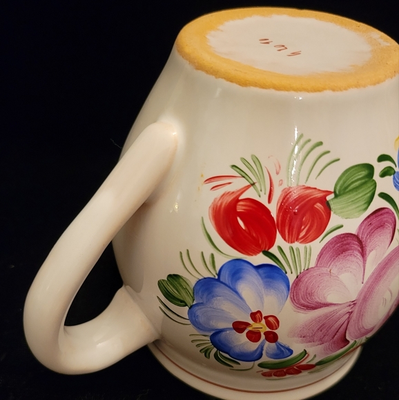 Beautiful Handcrafted and Handpainted Czek Pottery Mug. Signed and numbered. - Picture 5 of 5